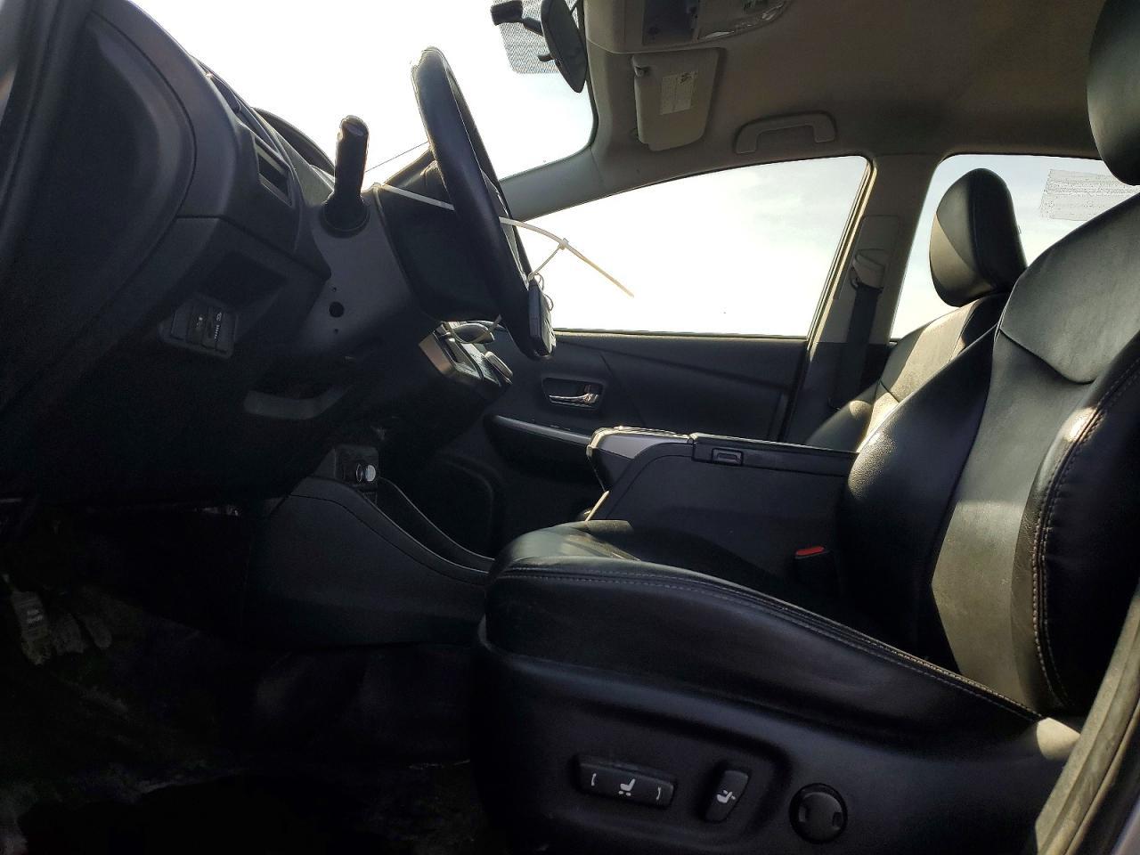 2017 TOYOTA PRIUS V