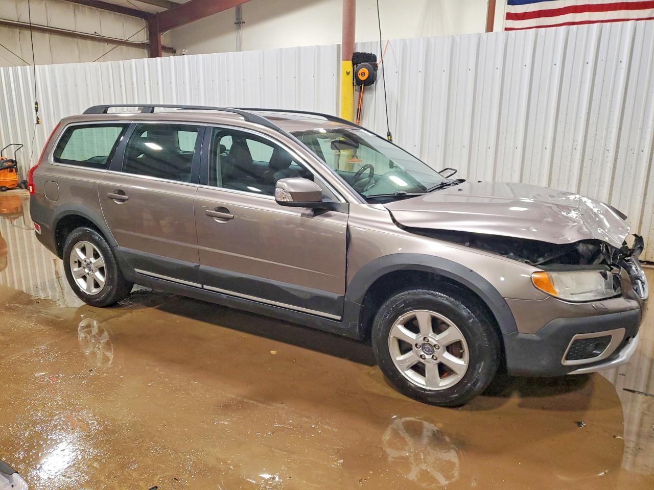 2010 VOLVO XC70