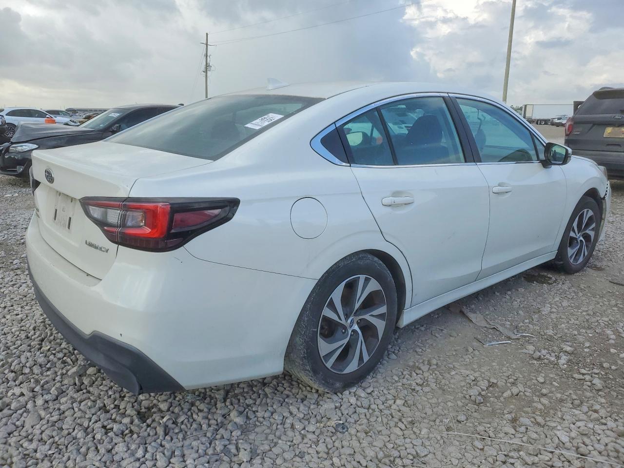 2020 SUBARU Legacy