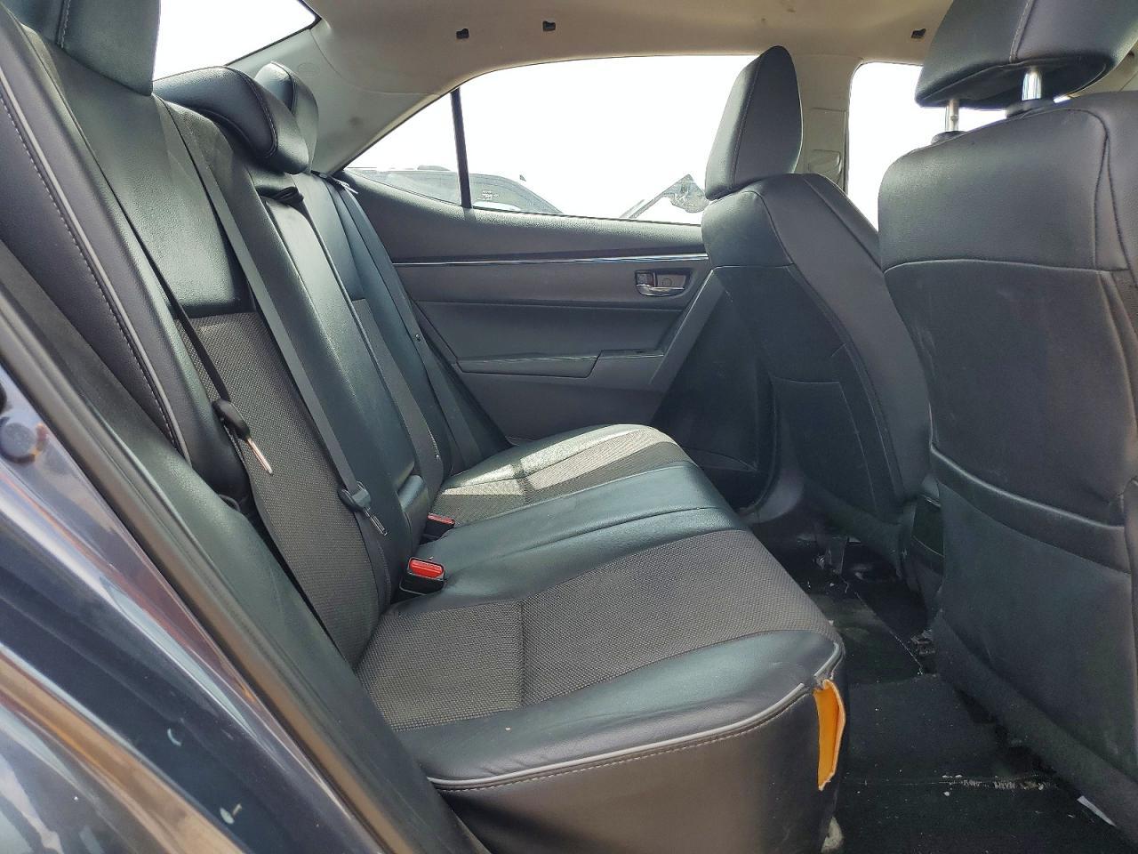 2015 TOYOTA COROLLA
