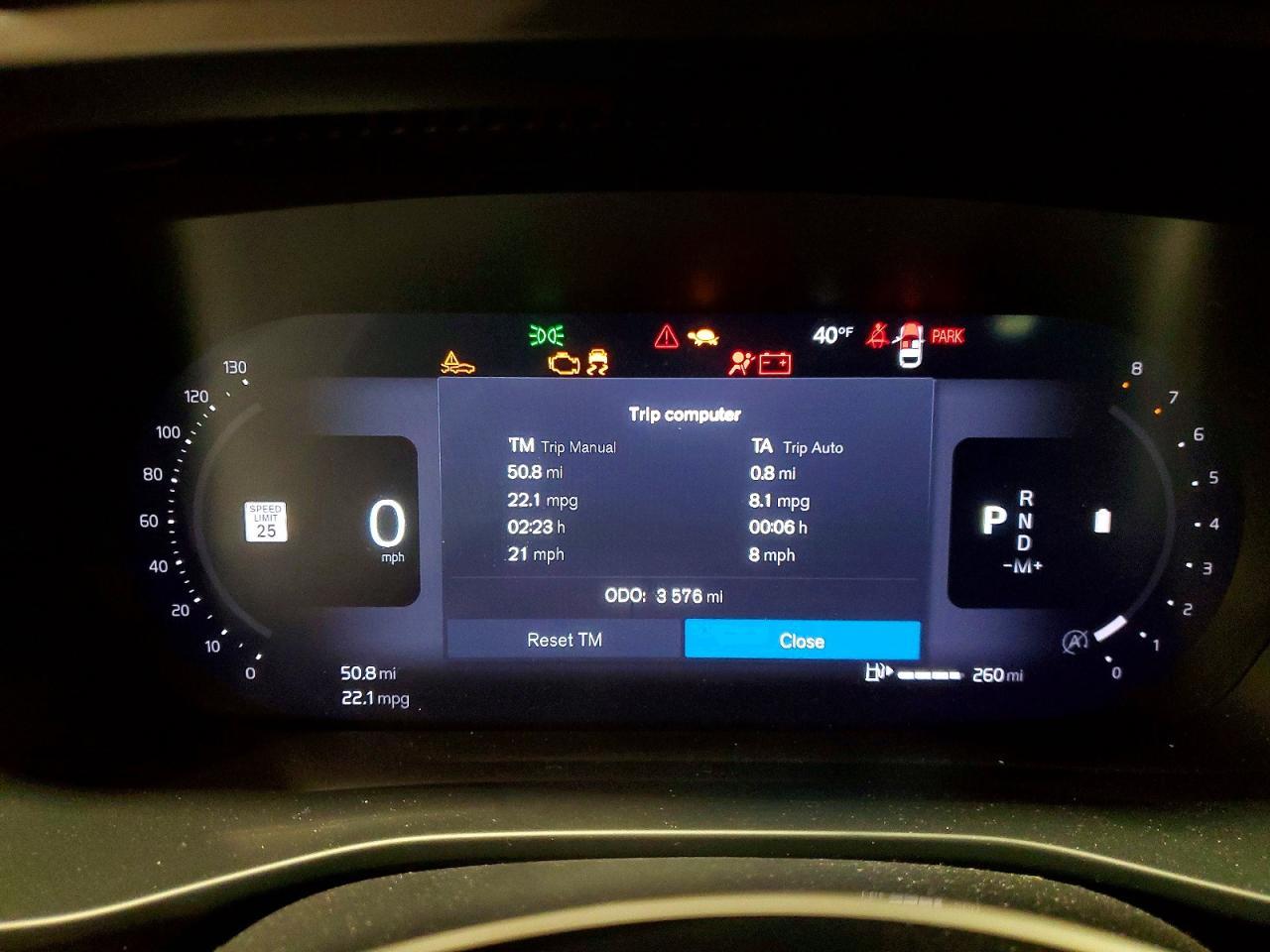 2026 VOLVO XC40