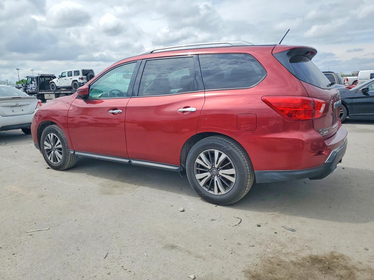 2017 NISSAN PATHFINDER