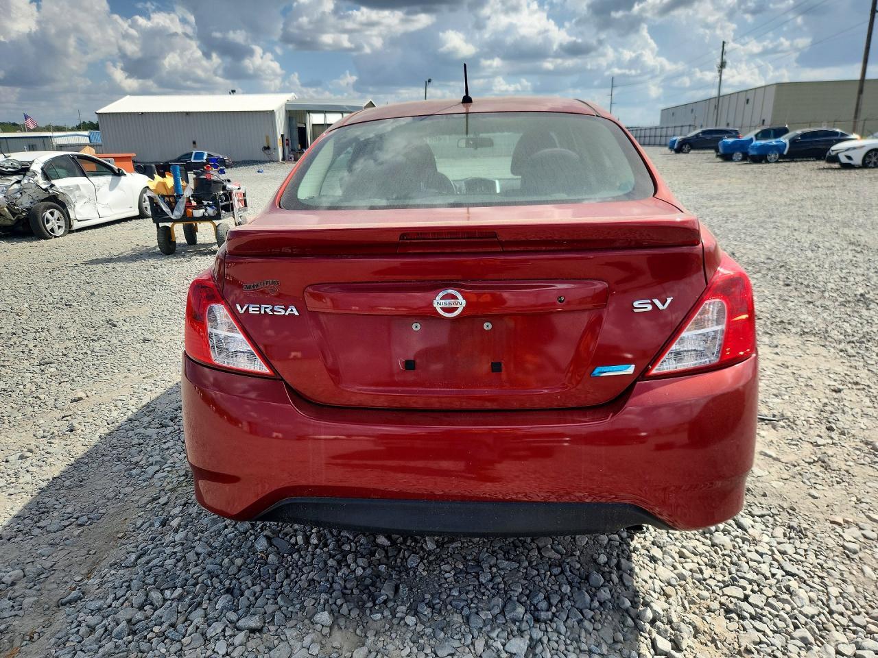 2016 NISSAN VERSA