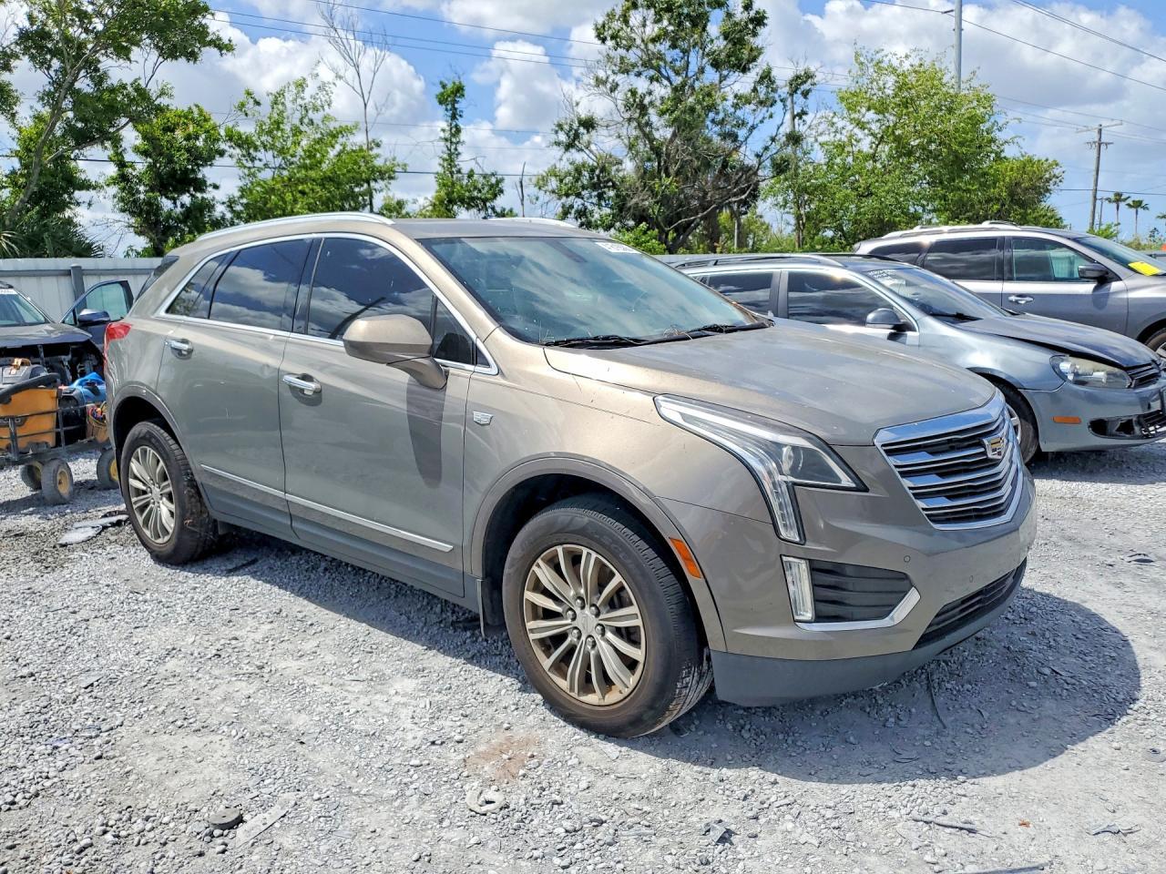 2018 CADILLAC XT5