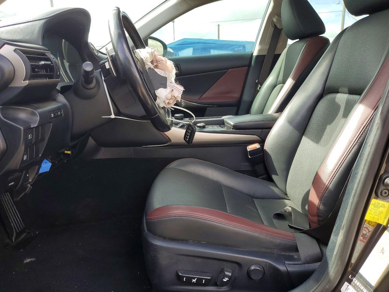 2018 LEXUS IS 300