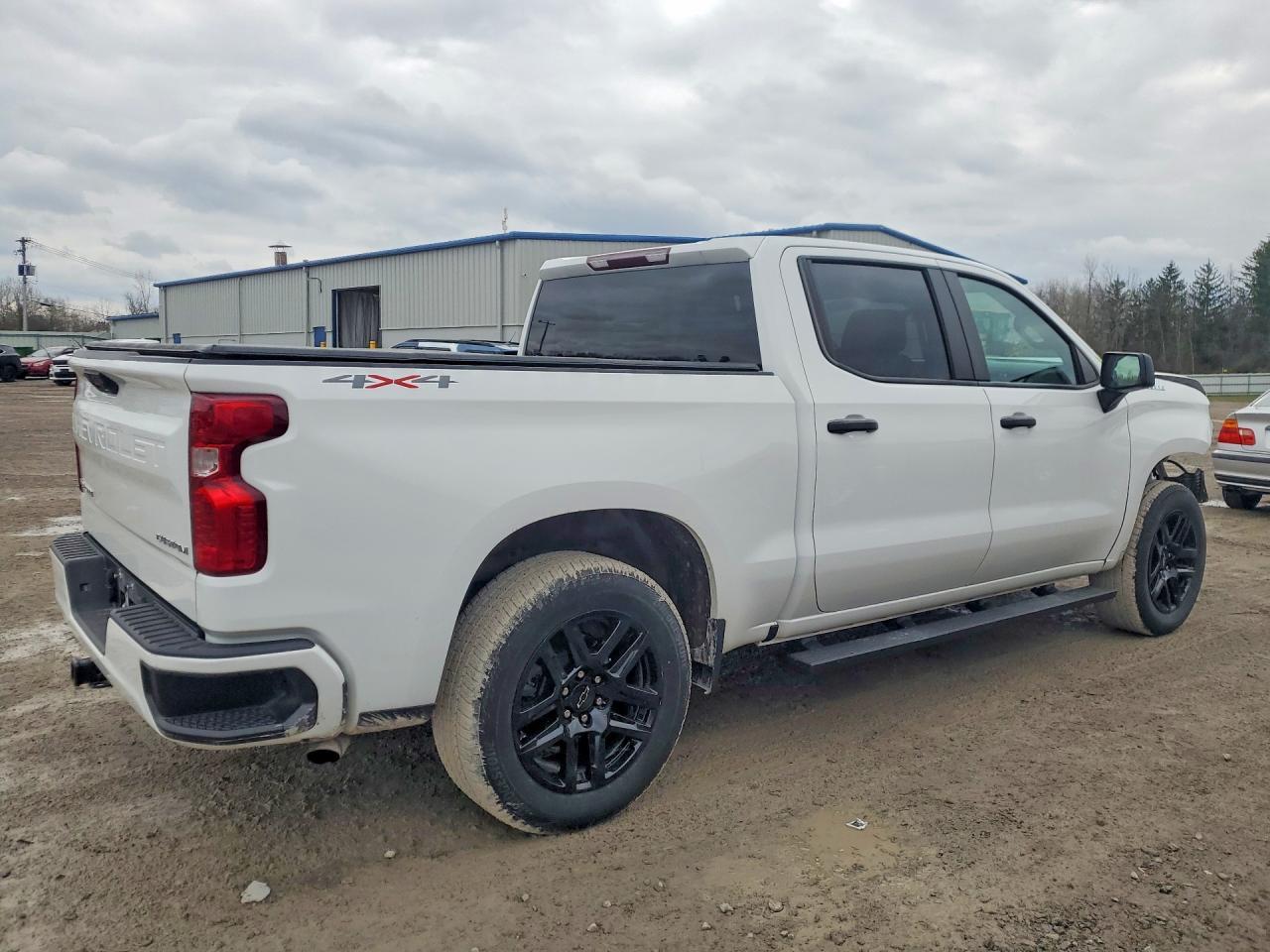 2024 CHEVROLET Silverado