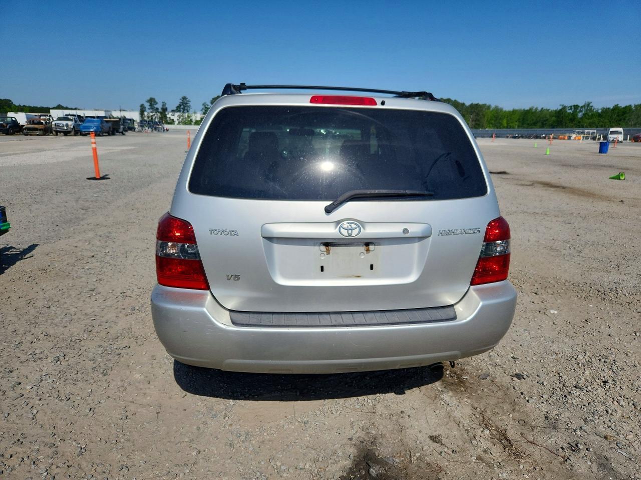2005 TOYOTA HIGHLANDER