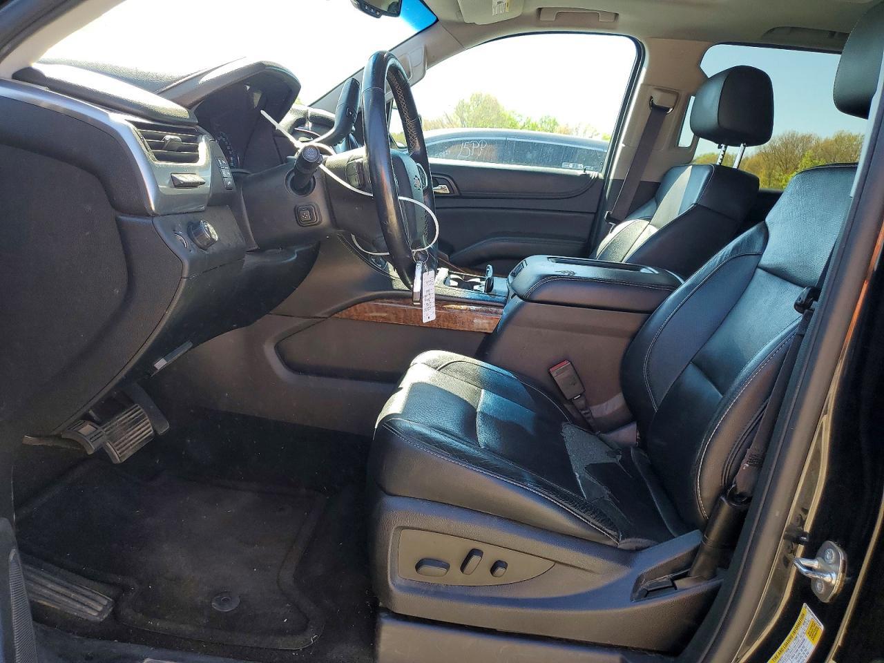 2016 CHEVROLET Suburban