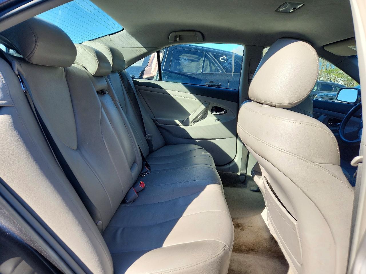 2011 TOYOTA CAMRY