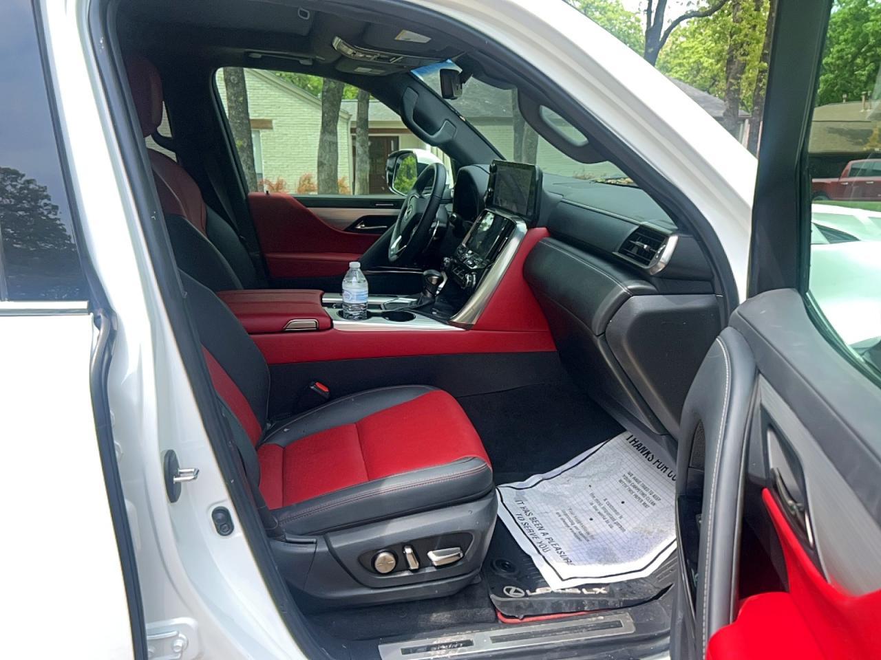 2024 LEXUS LX 600