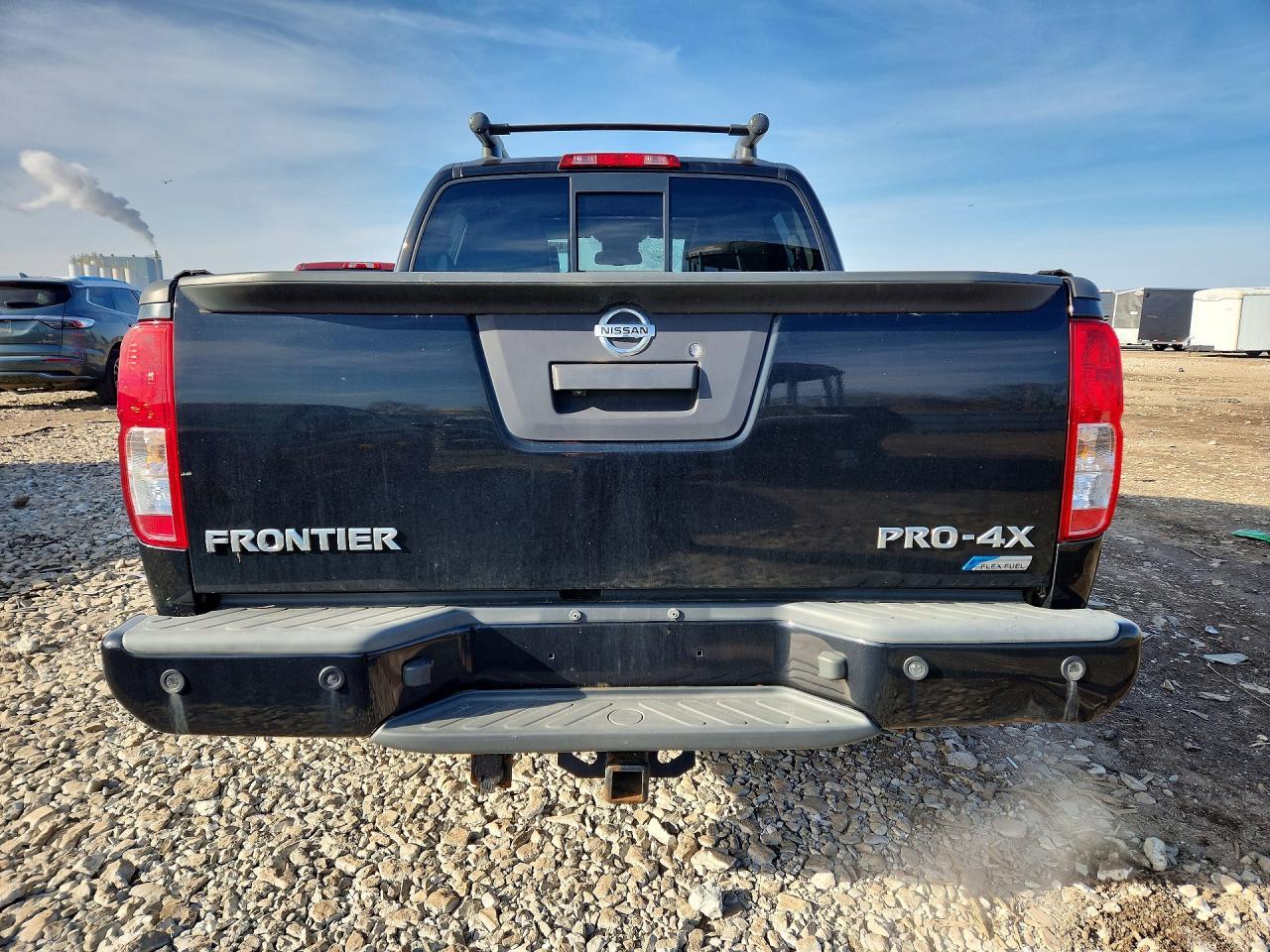 2017 NISSAN Frontier