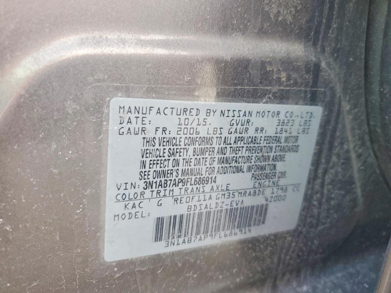 2015 NISSAN Sedan