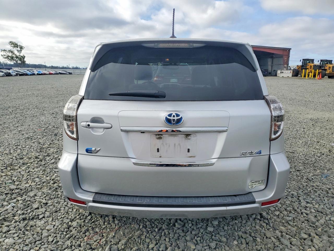 2014 TOYOTA RAV4