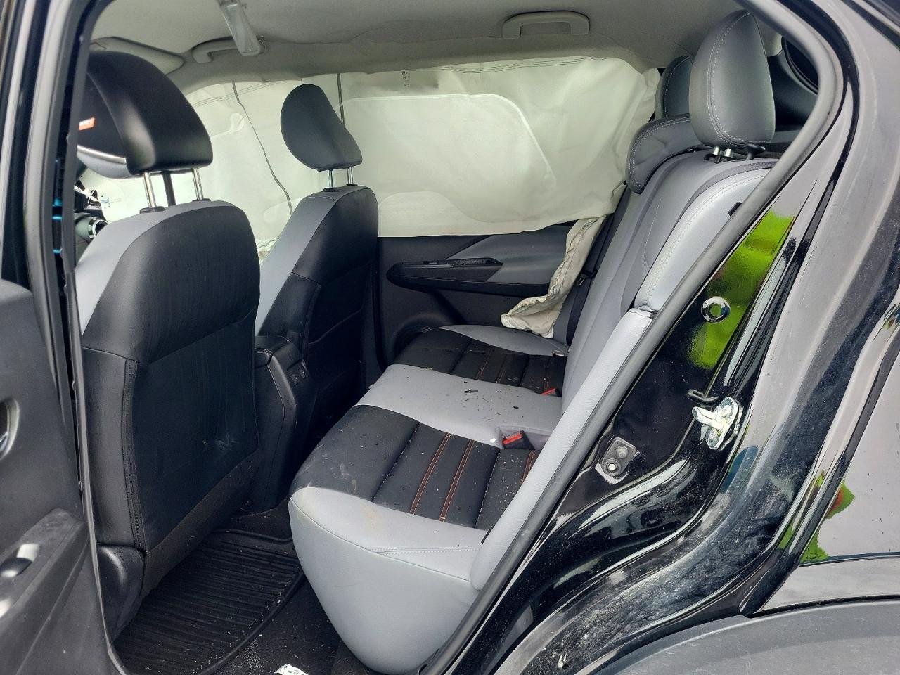 2022 NISSAN KICKS