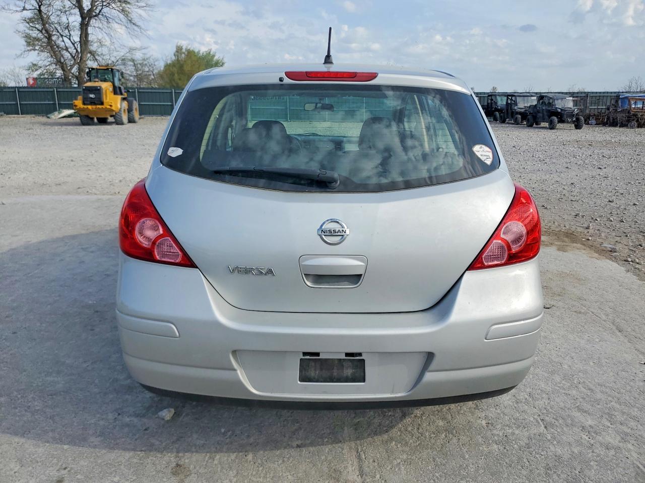 2009 NISSAN VERSA