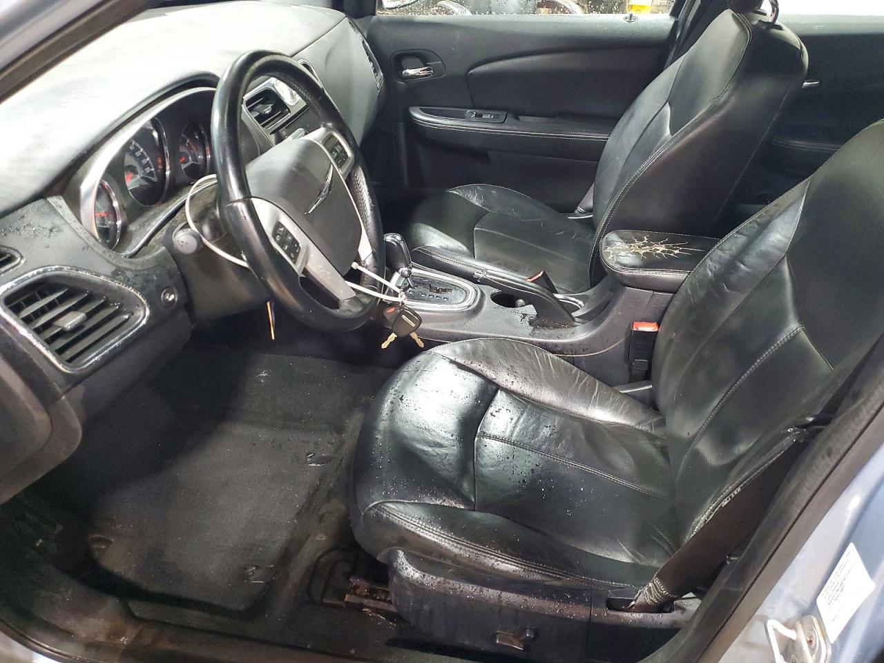 2012 CHRYSLER 200