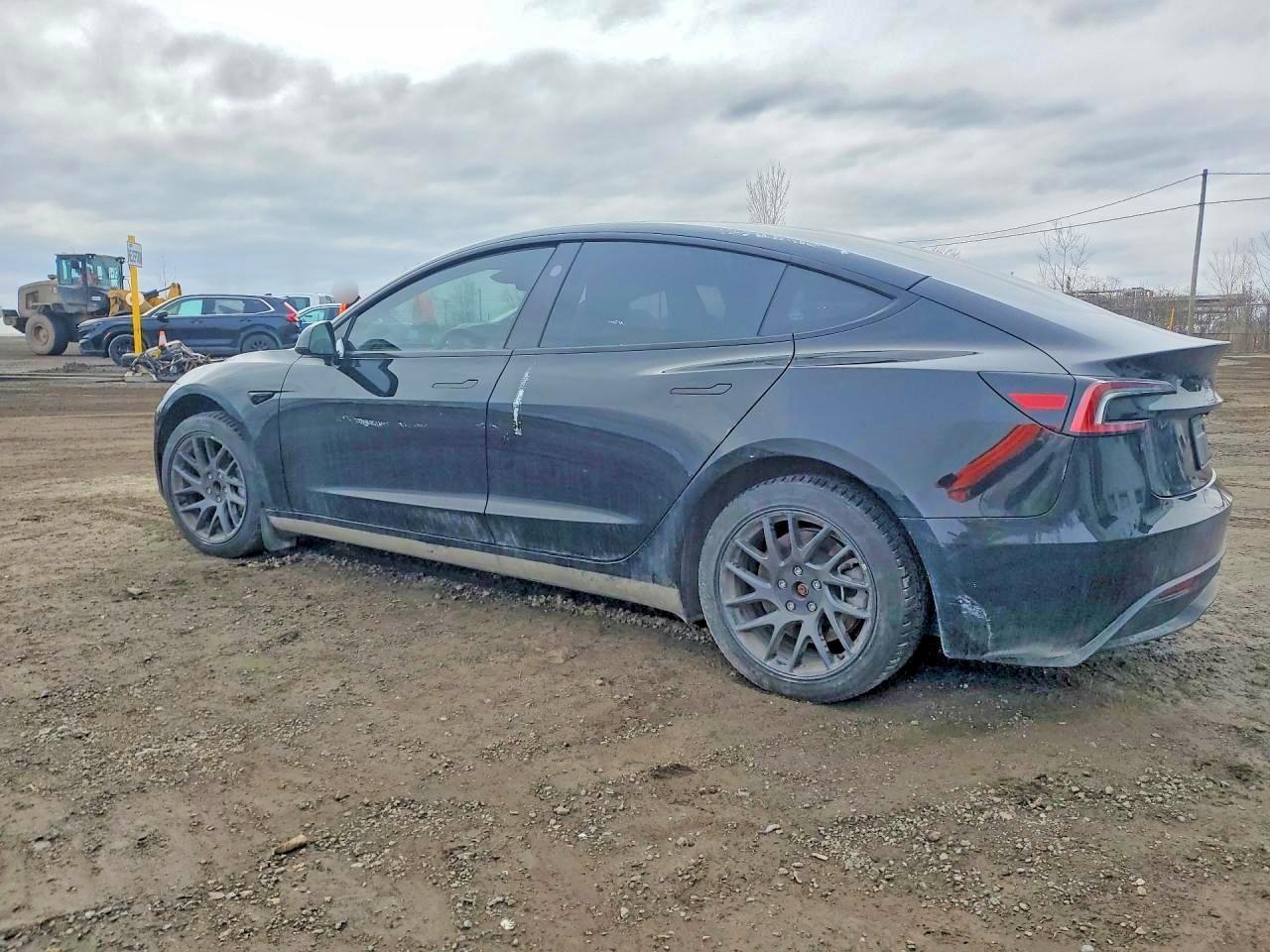 2024 TESLA MODEL 3