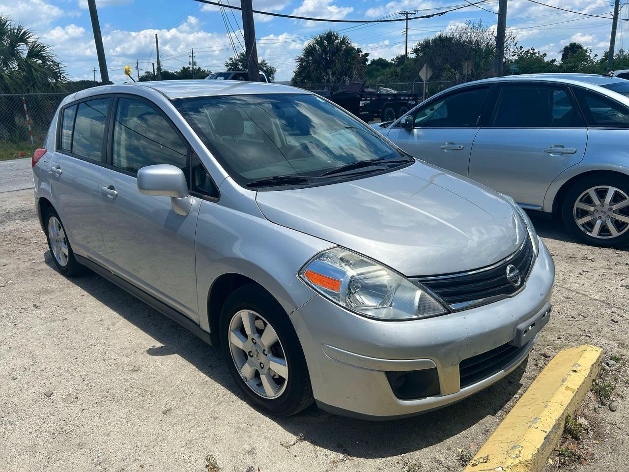 2012 NISSAN VERSA