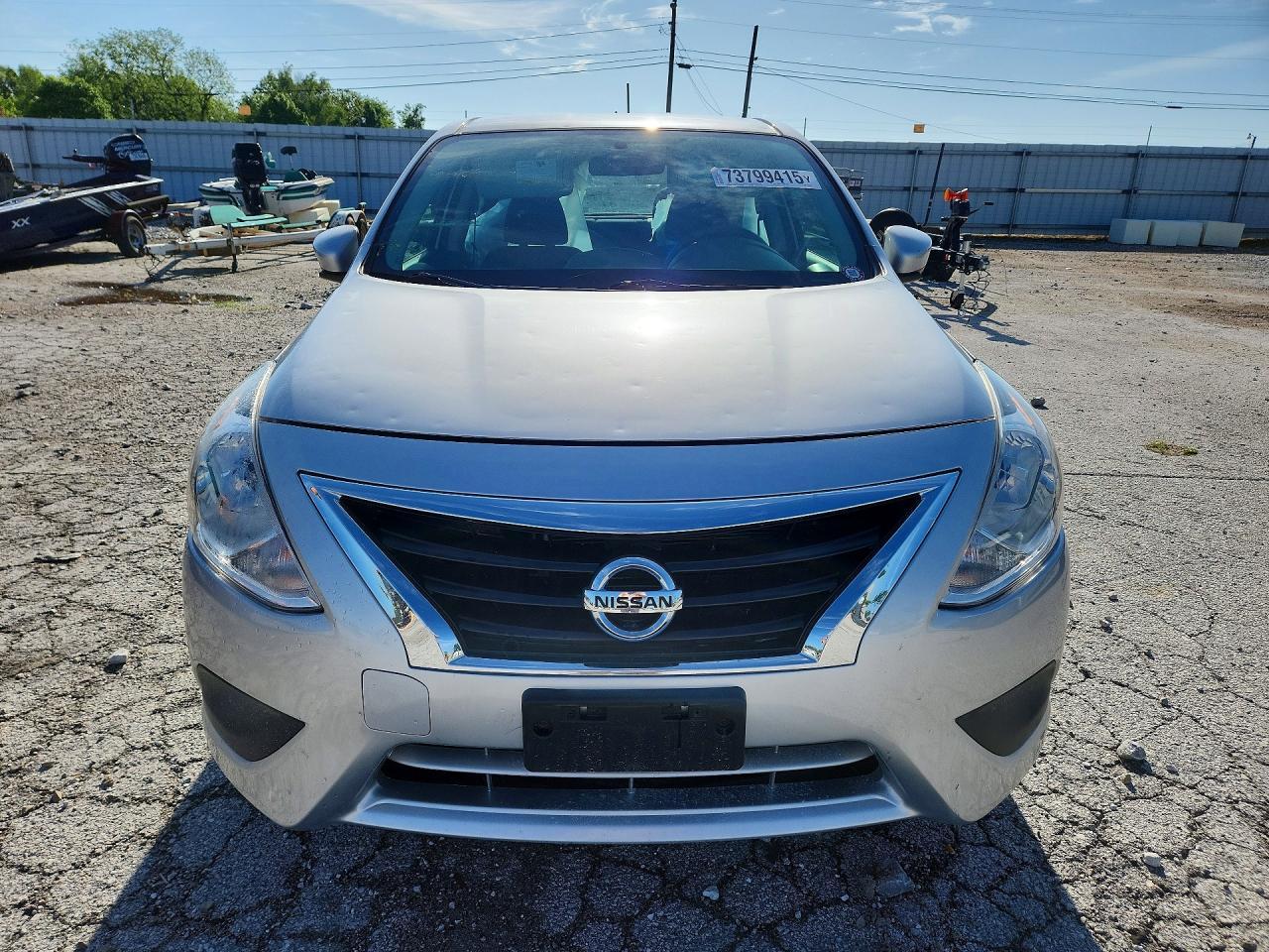 2019 NISSAN VERSA