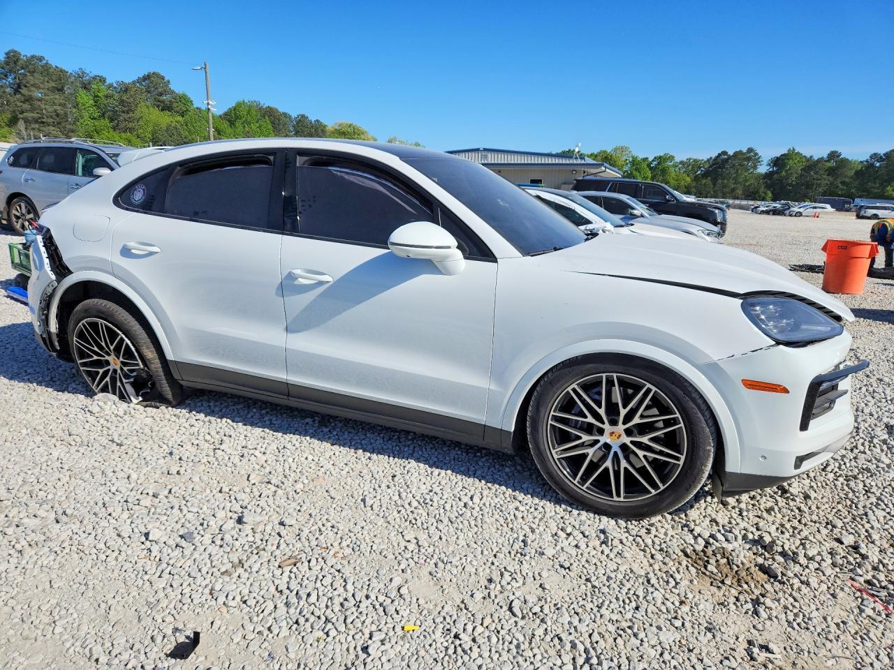 2024 PORSCHE CAYENNE