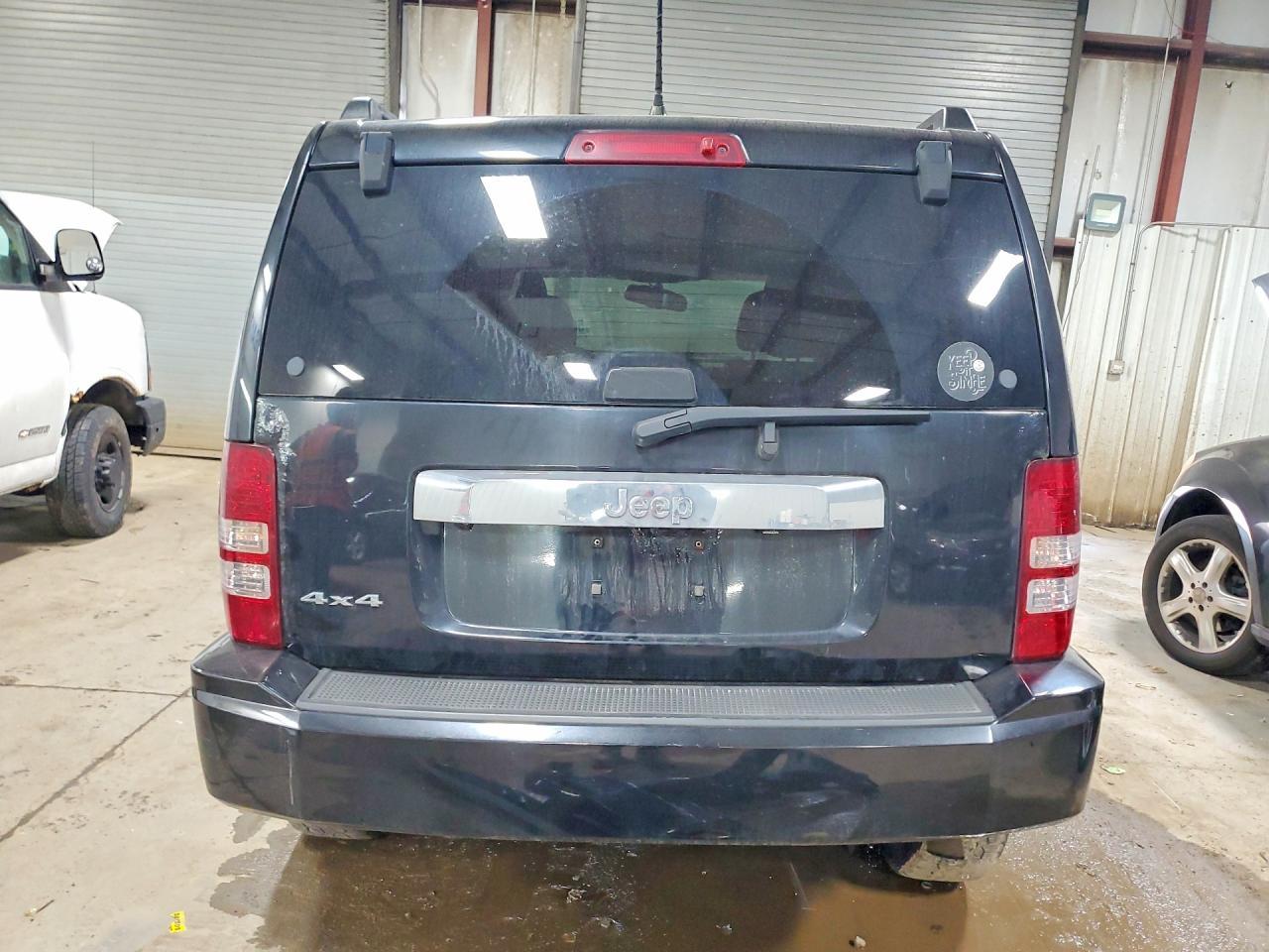 2012 JEEP Liberty