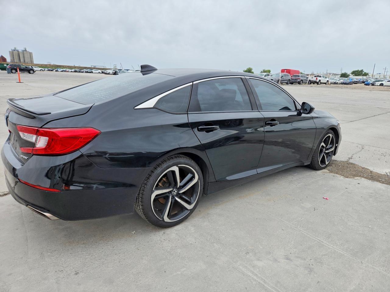 2018 HONDA ACCORD