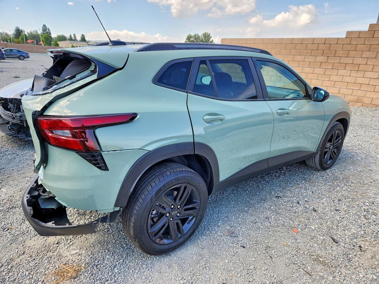 2025 CHEVROLET TRAX