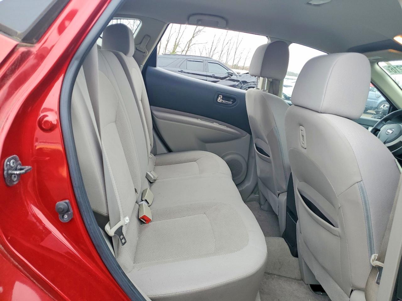 2015 NISSAN ROGUE
