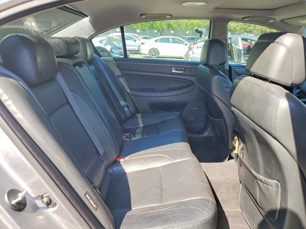 2012 HYUNDAI GENESIS