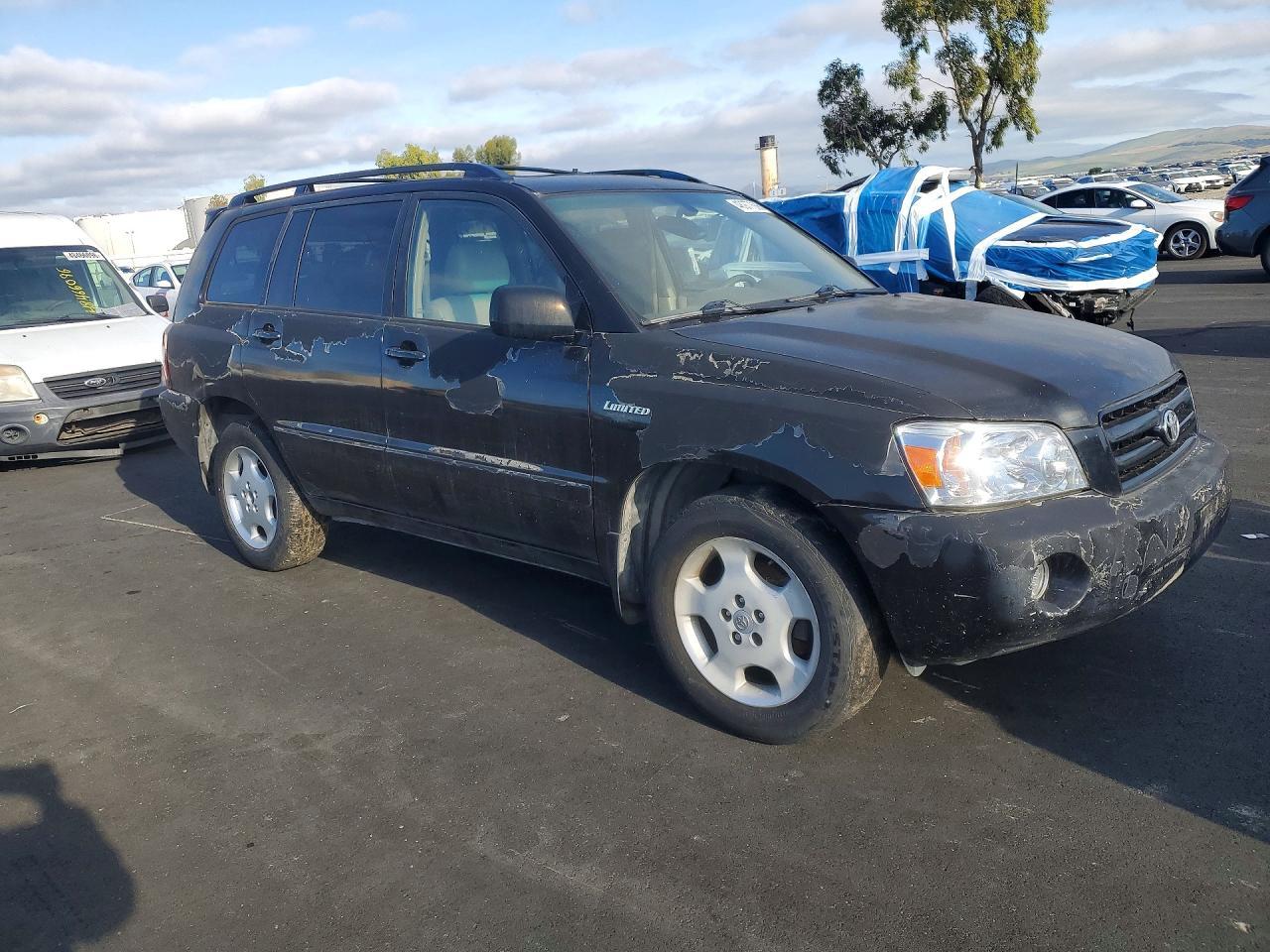 2005 TOYOTA HIGHLANDER