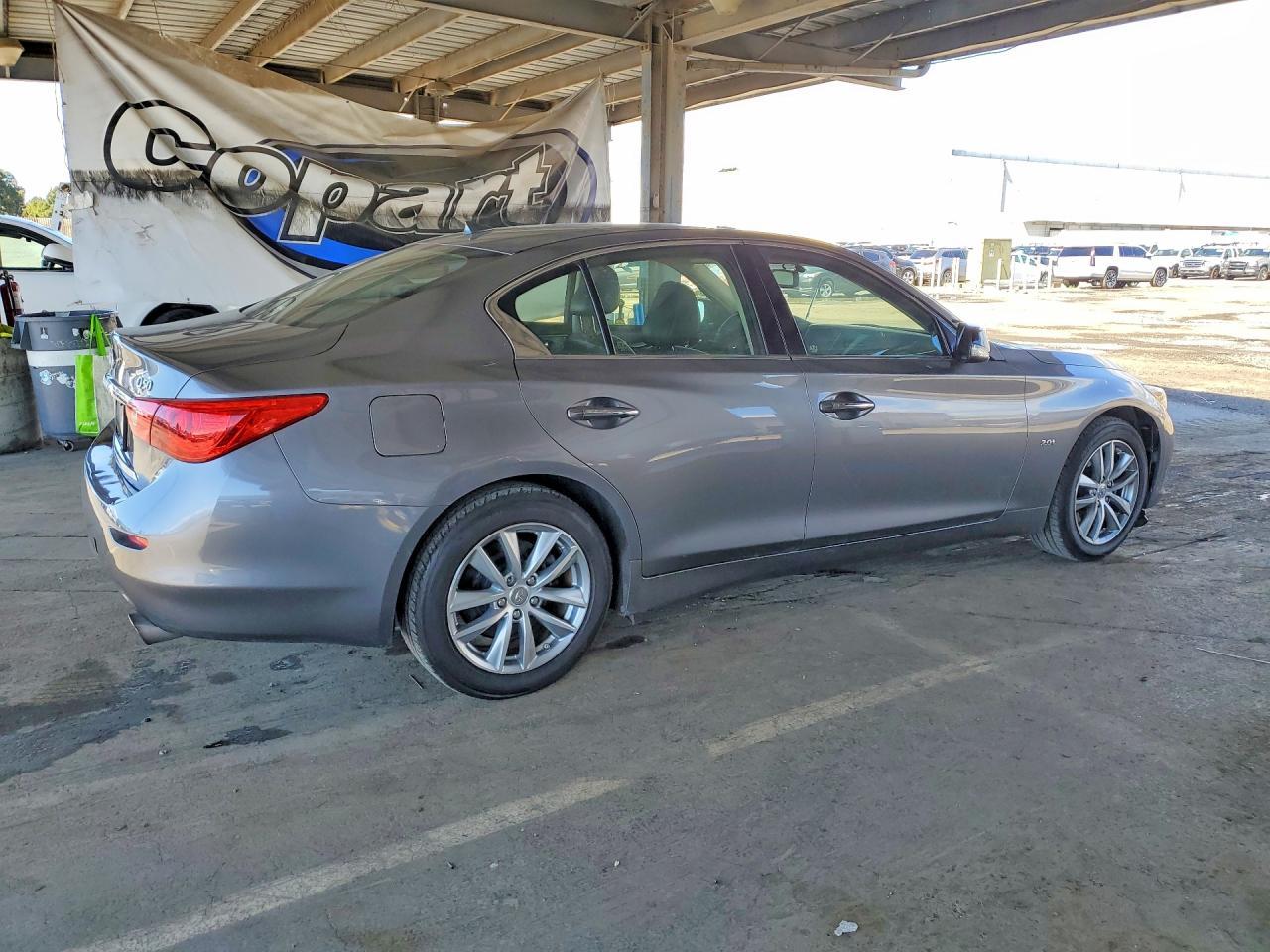 2017 INFINITI Q50