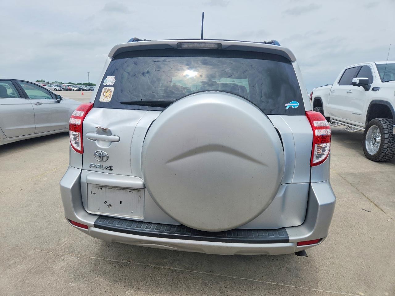 2011 TOYOTA RAV4