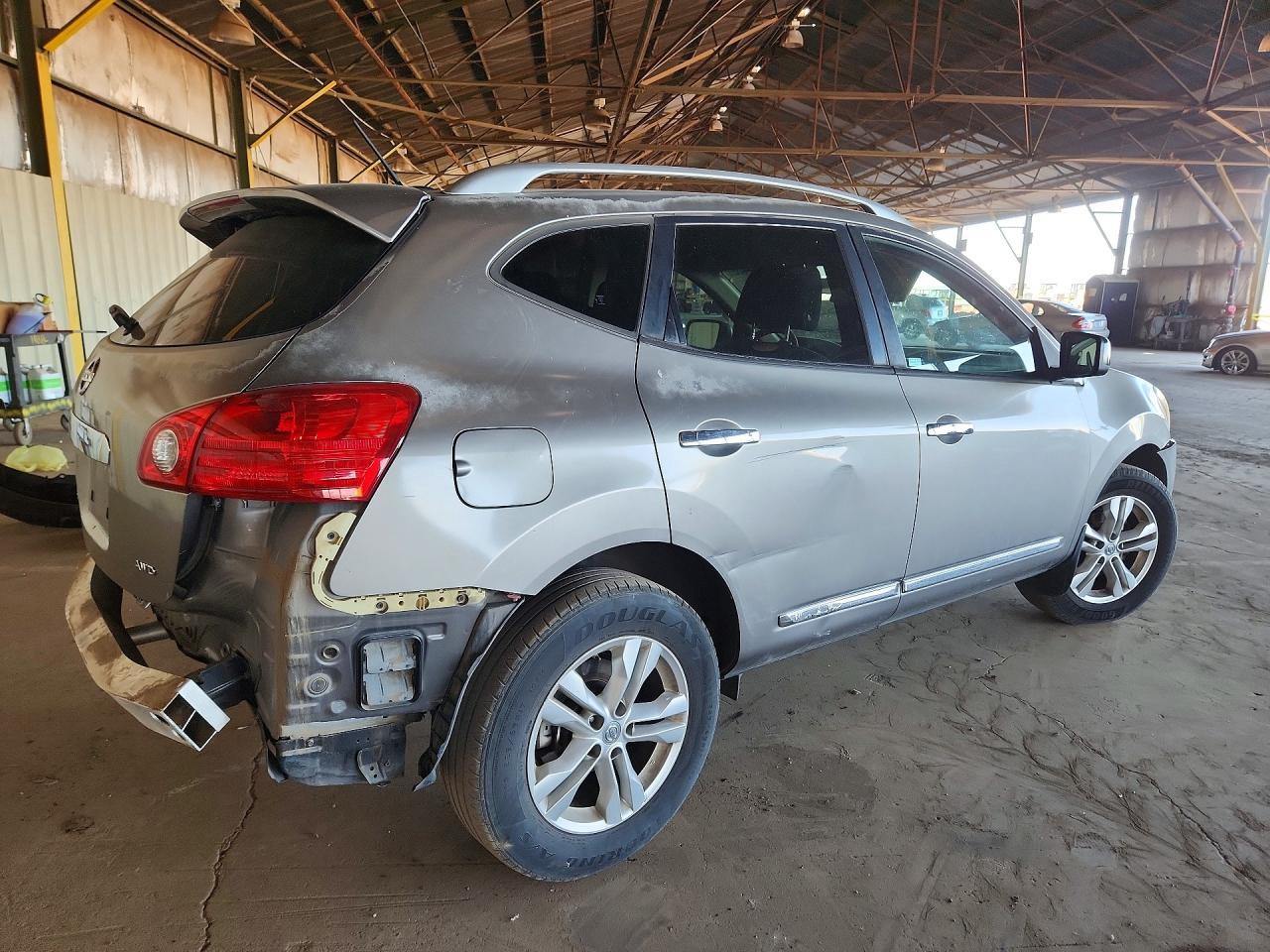 2015 NISSAN ROGUE