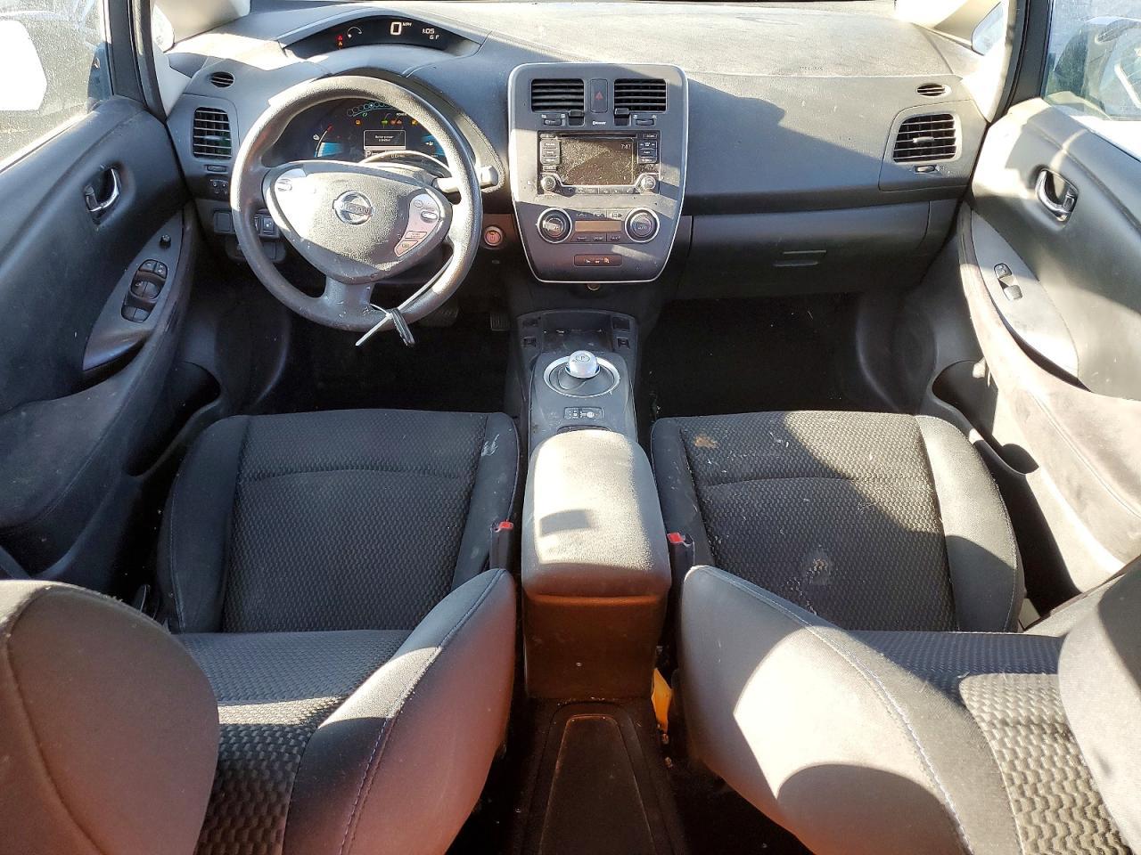 2016 NISSAN LEAF