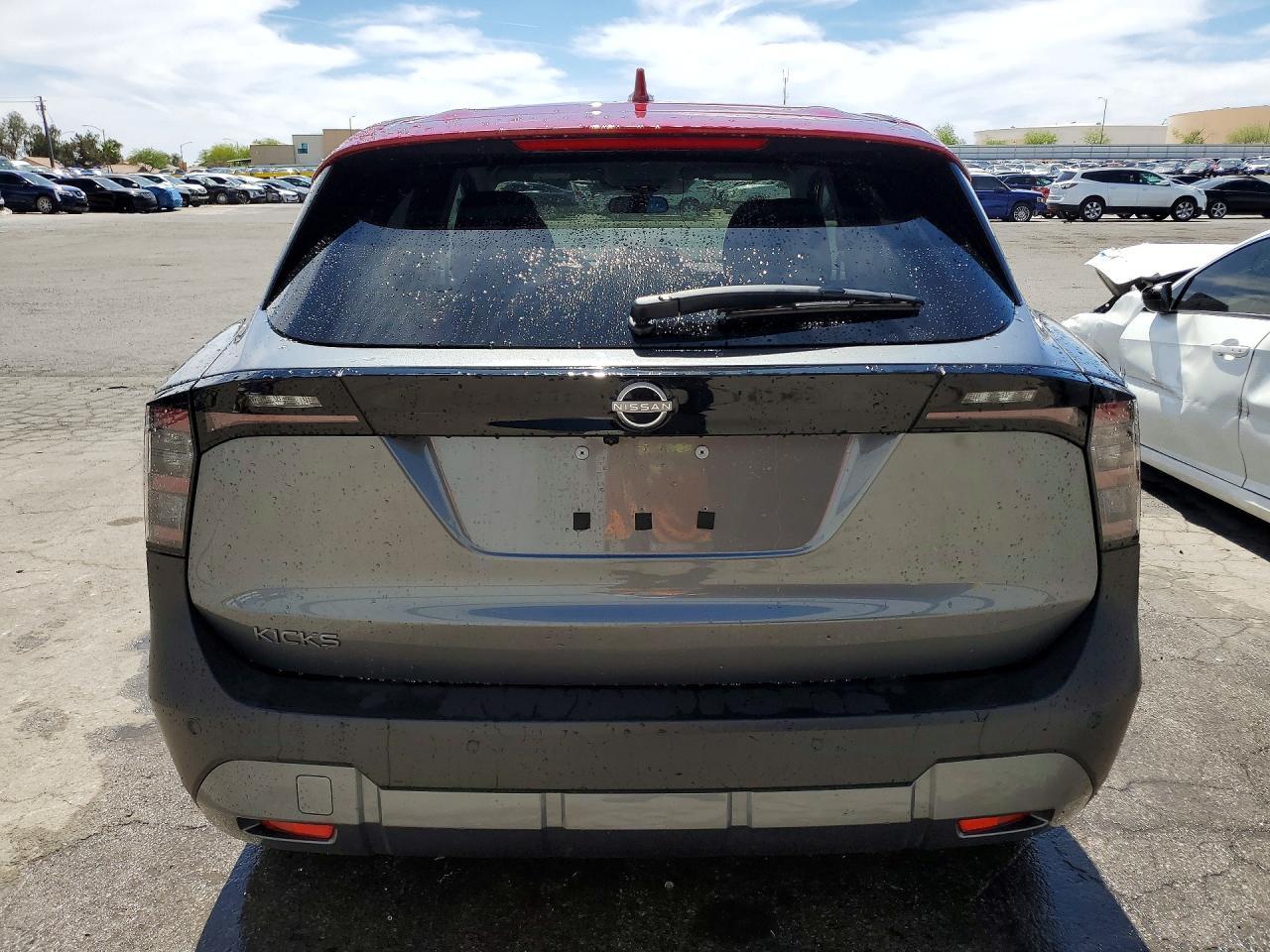 2025 NISSAN KICKS