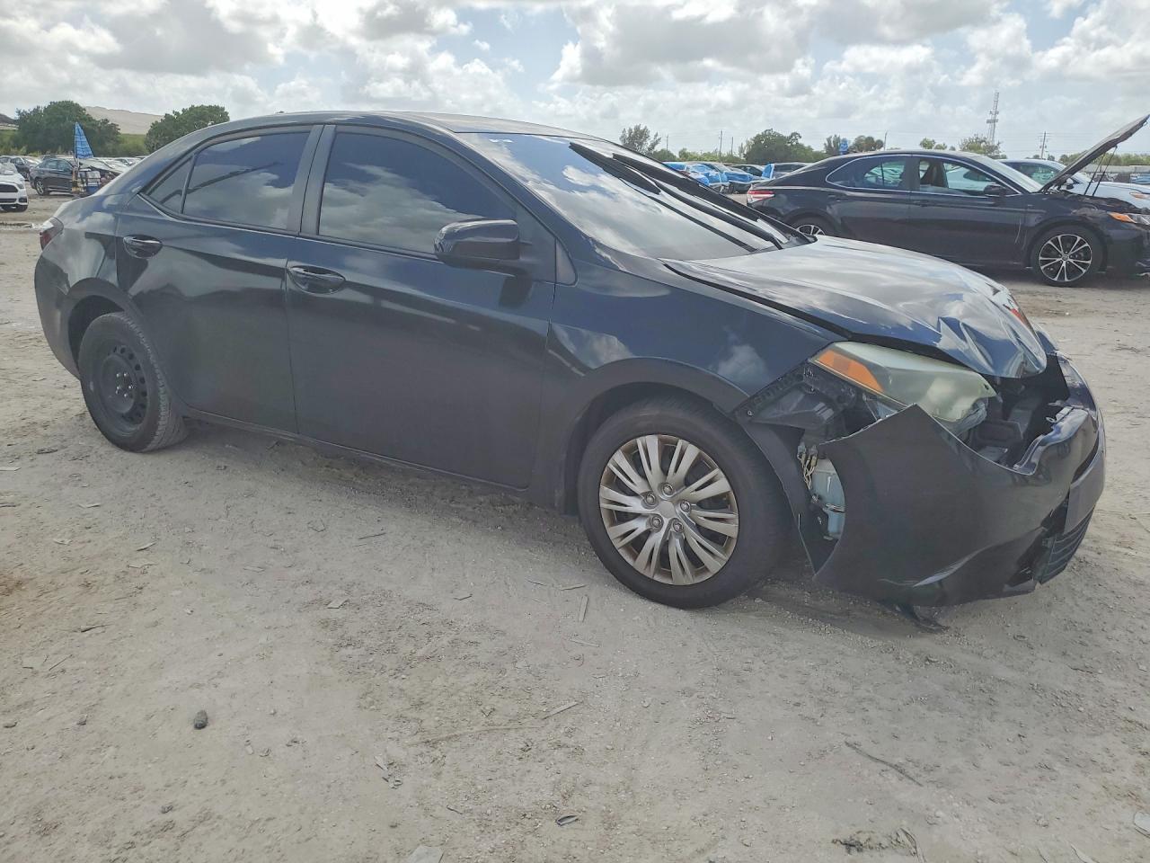 2015 TOYOTA COROLLA