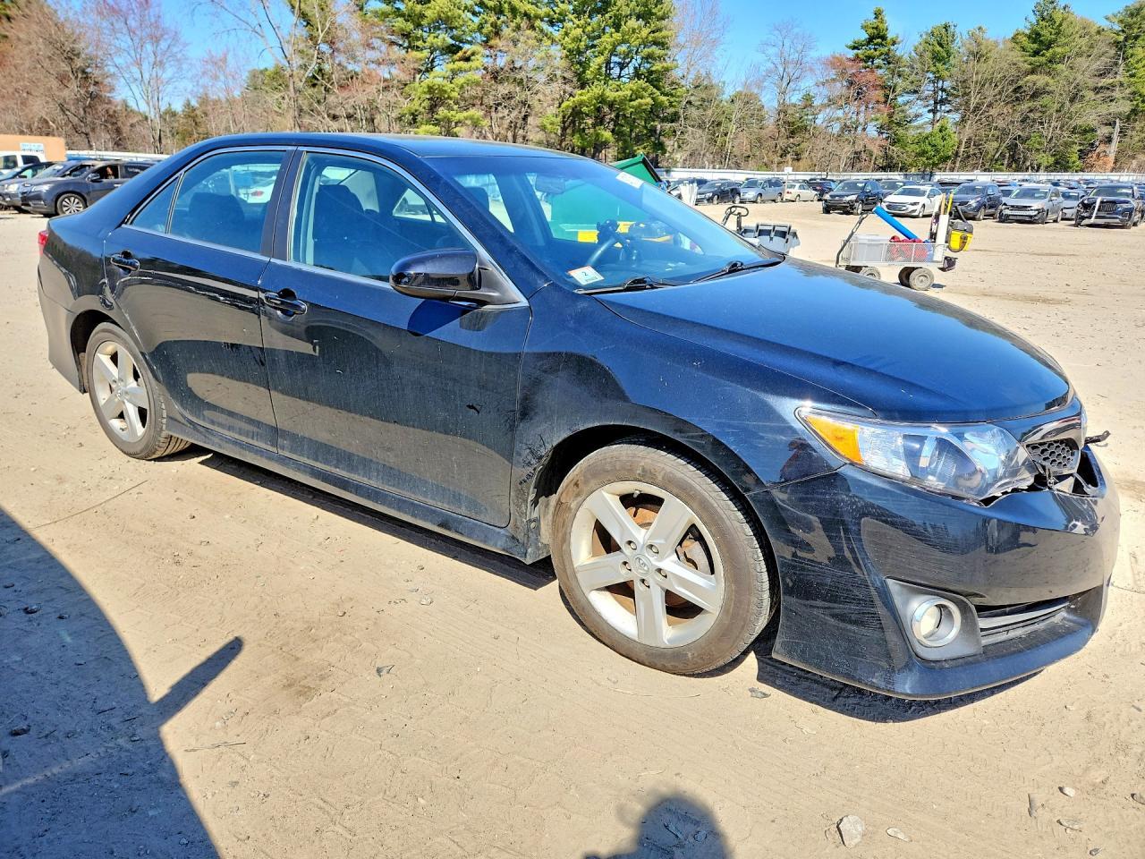 2014 TOYOTA CAMRY