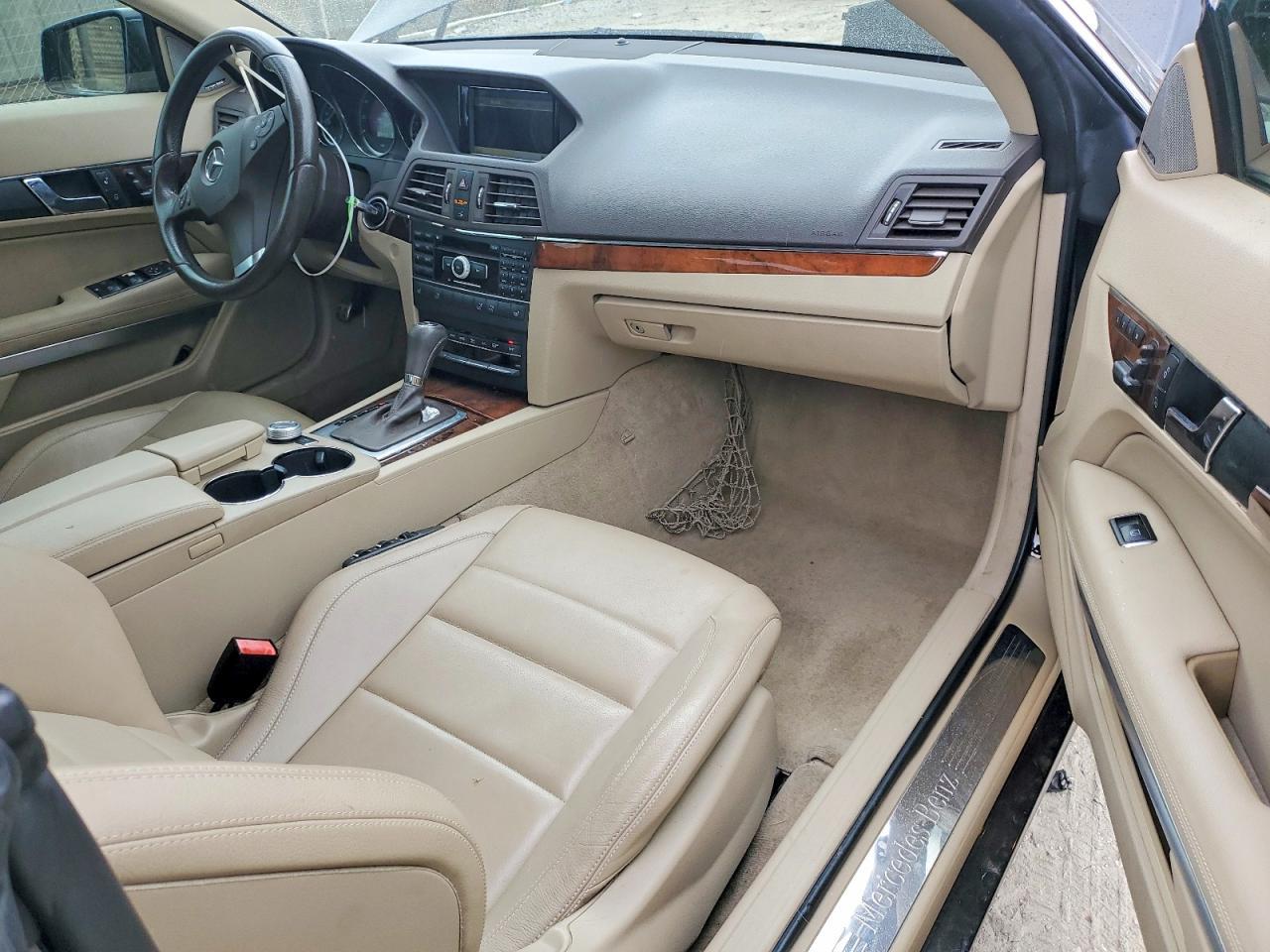 2011 MERCEDES-BENZ E-Class