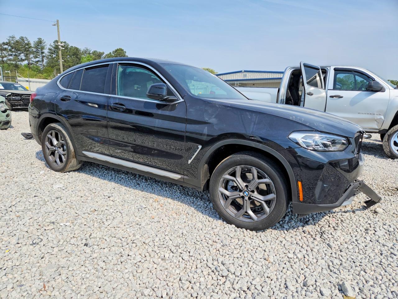 2023 BMW X4