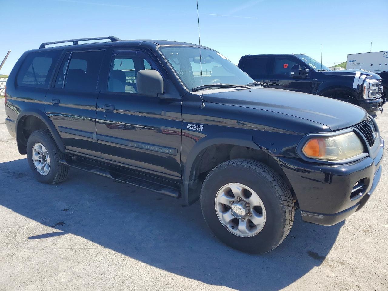 2002 MITSUBISHI Montero