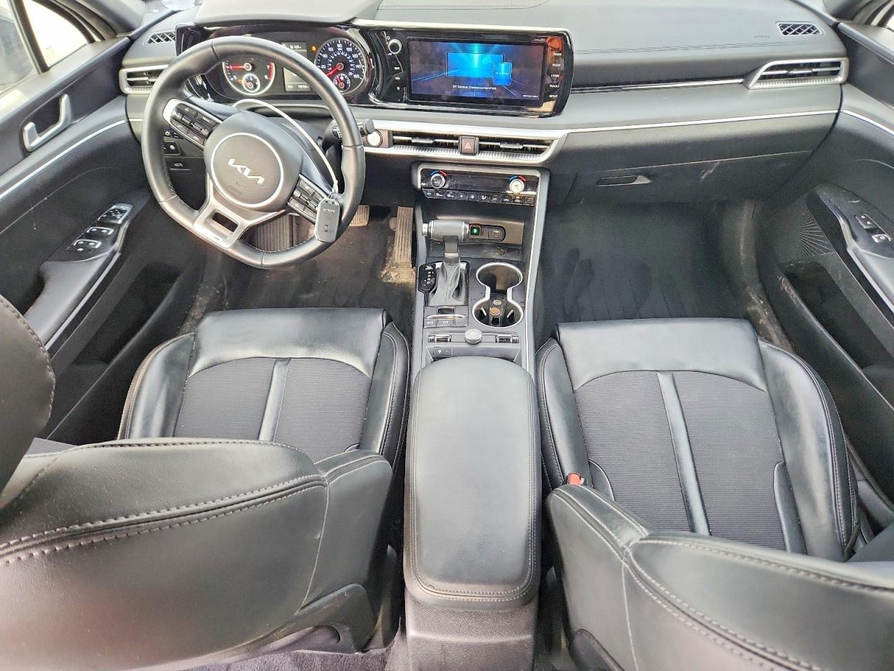 2022 KIA K5