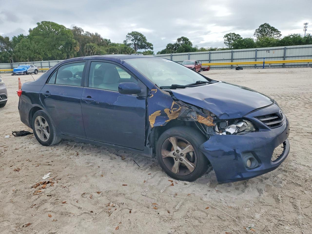 2013 TOYOTA COROLLA