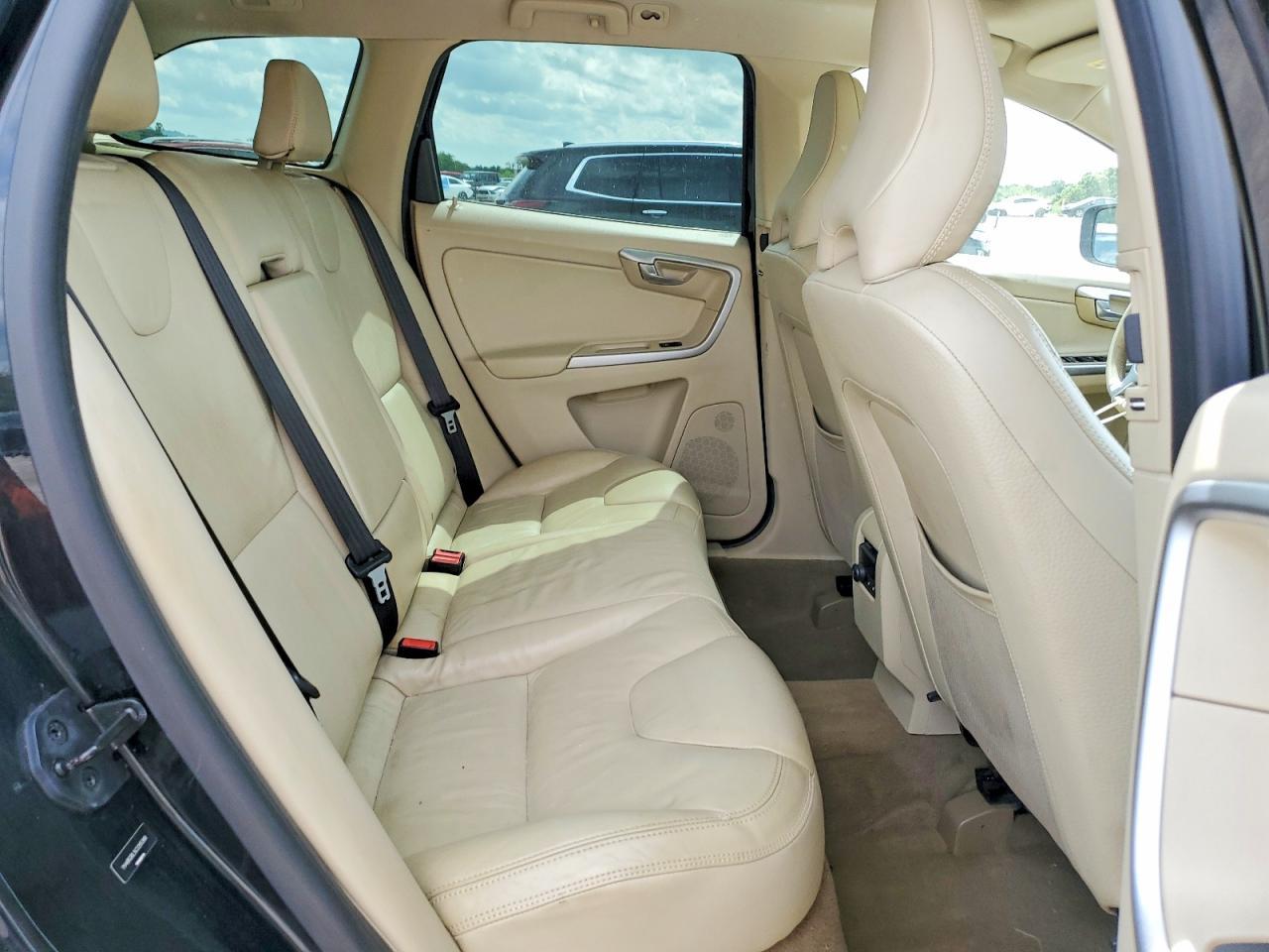 2012 VOLVO XC60