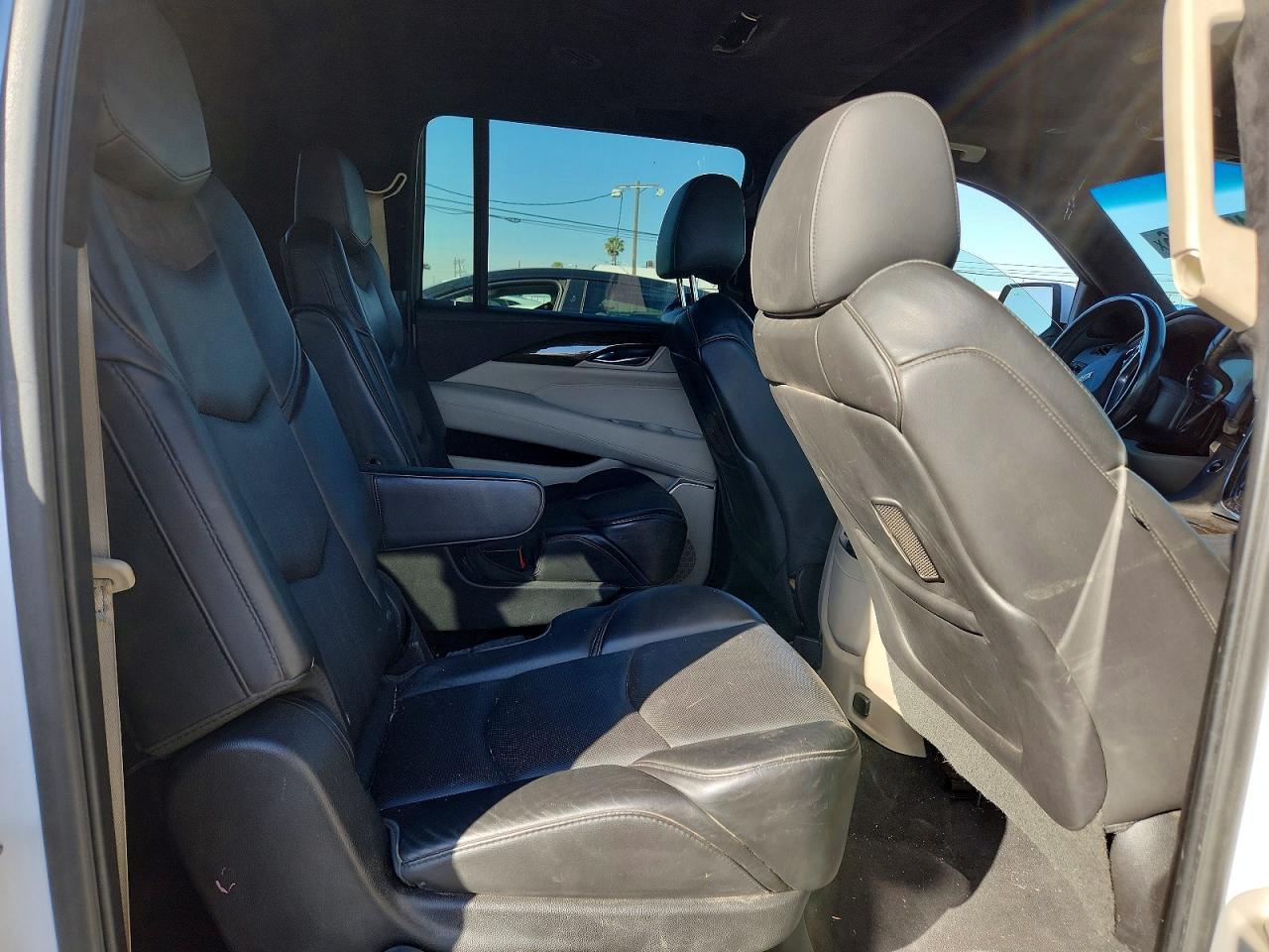 2018 CADILLAC ESCALADE