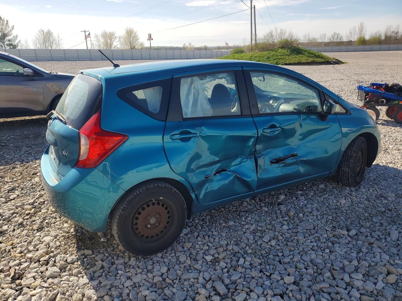 2015 NISSAN Versa Note
