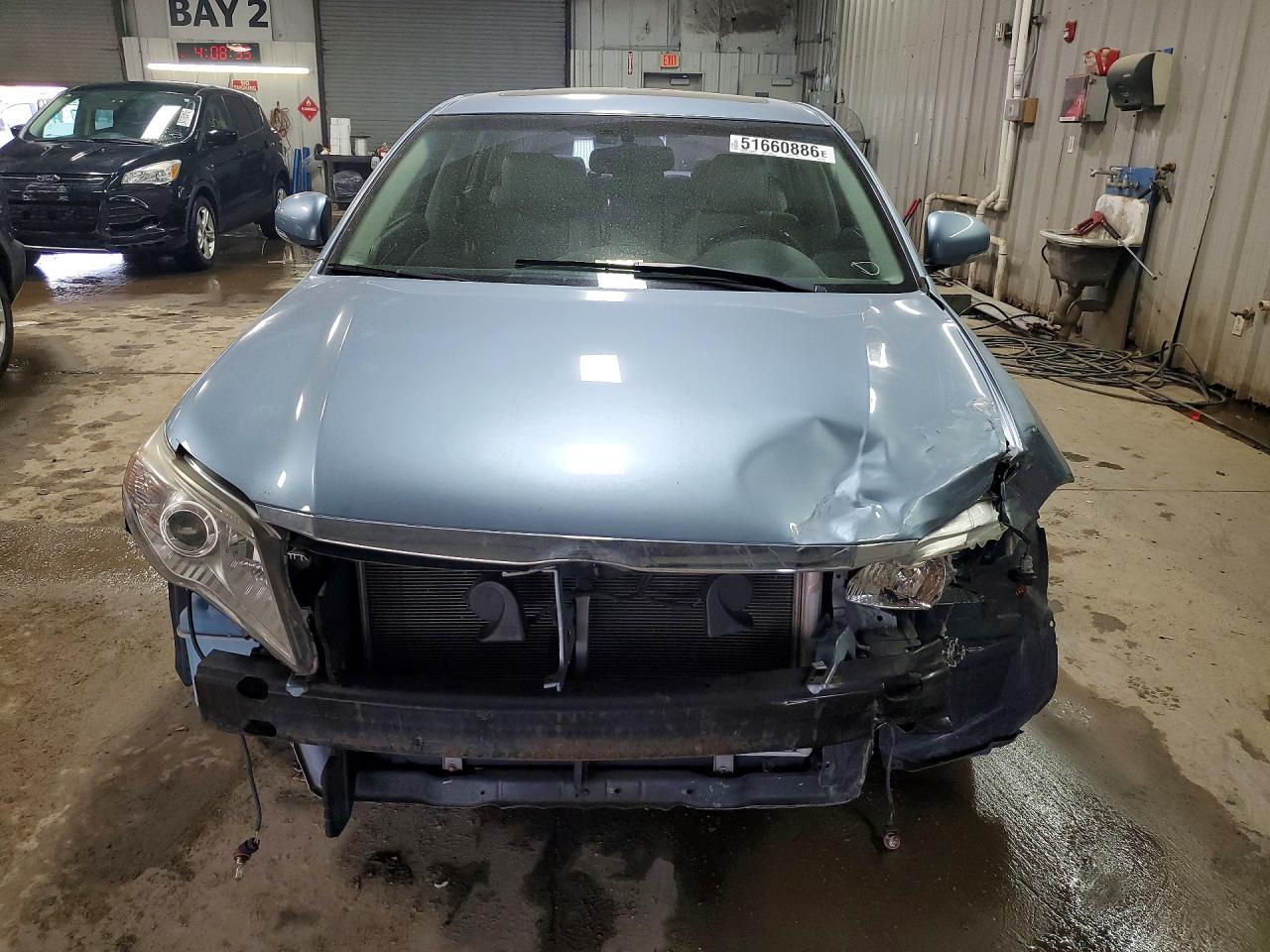 2011 TOYOTA Avalon