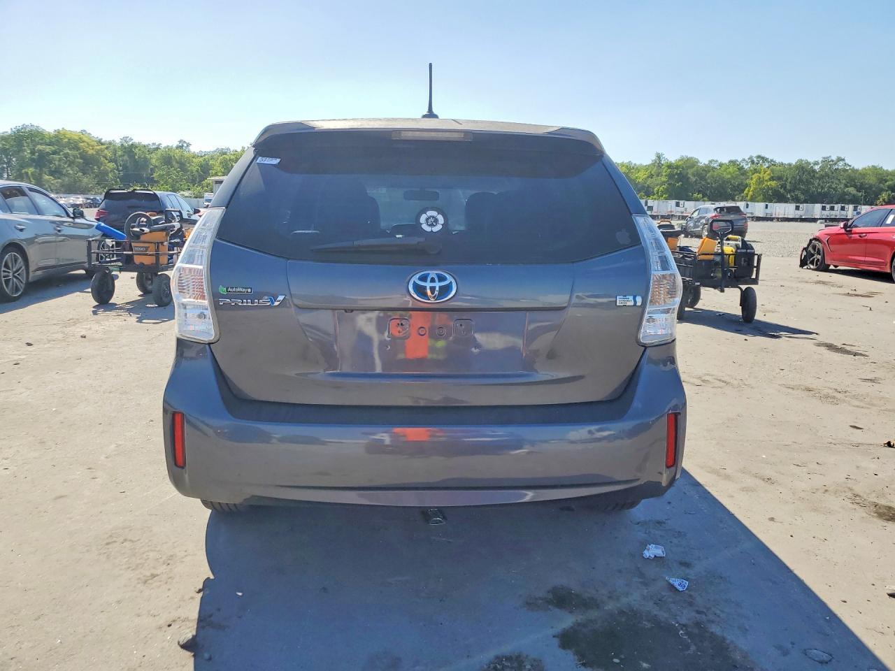 2013 TOYOTA PRIUS V