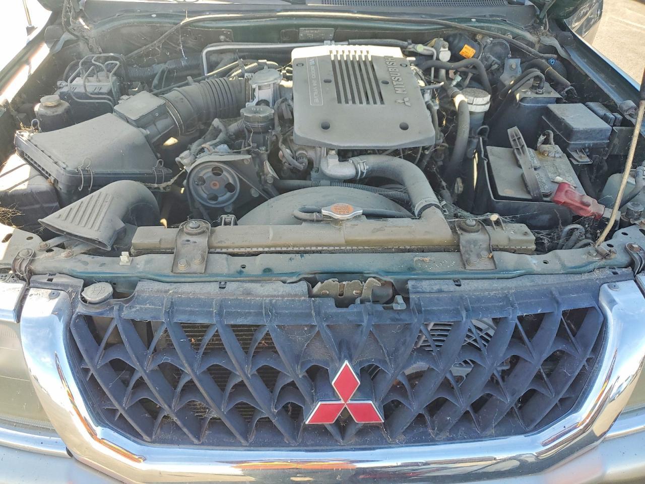 2000 Mits Montero Sport