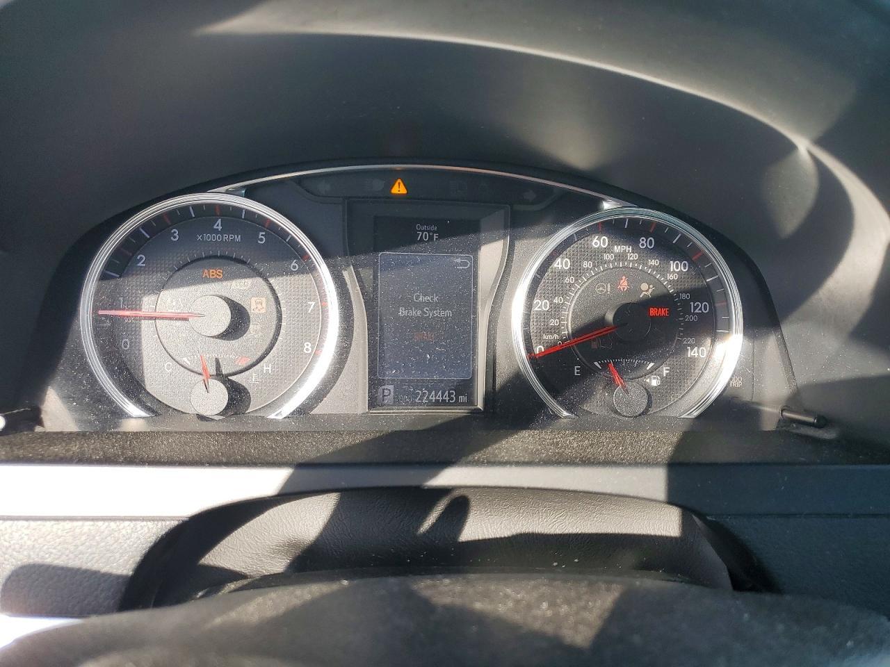 2016 TOYOTA CAMRY