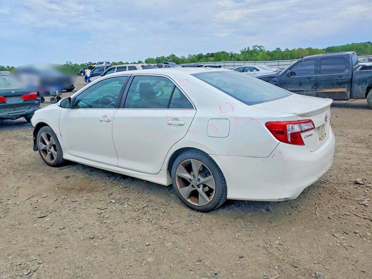 2012 TOYOTA CAMRY